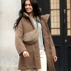 Uniqlo Round crescent shoulder bag